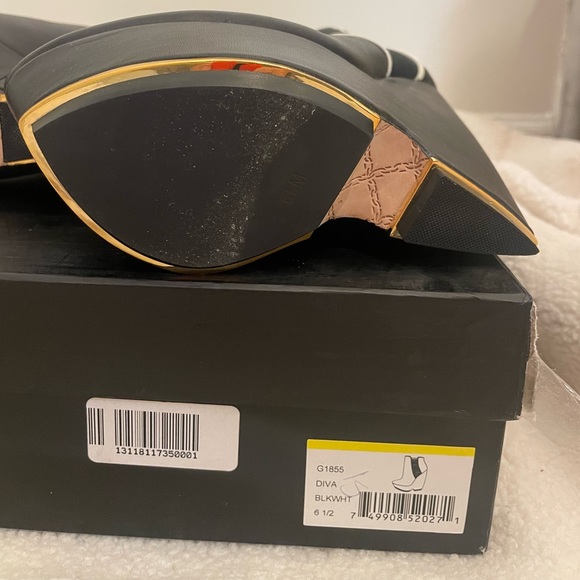 L.A.M.B. Black Diva Platform Wedge Bootie - Picture 4 of 9